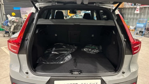 Volvo XC40 B3 G Plus Dark Auto 120 kW (163 CV)