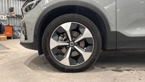 Volvo XC40 B3 G Plus Dark Auto 120 kW (163 CV)