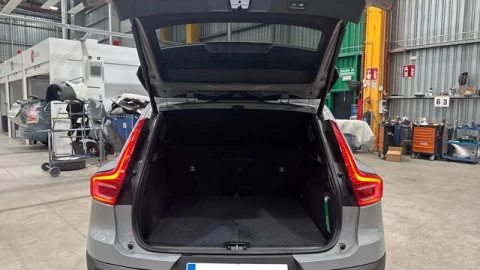 Volvo XC40 B3 G Plus Dark Auto 120 kW (163 CV)