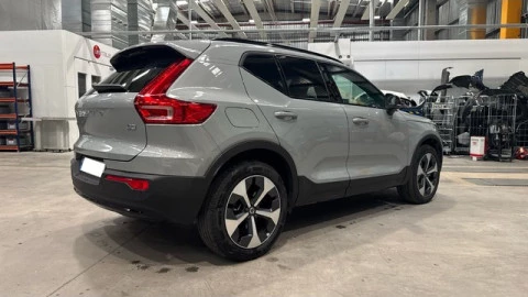 Volvo XC40 B3 G Plus Dark Auto 120 kW (163 CV)