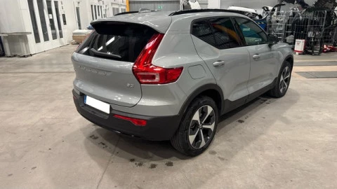Volvo XC40 B3 G Plus Dark Auto 120 kW (163 CV)