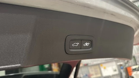 Volvo XC40 B3 G Plus Dark Auto 120 kW (163 CV)