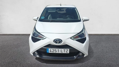 Toyota Aygo 1.0 70 x-play