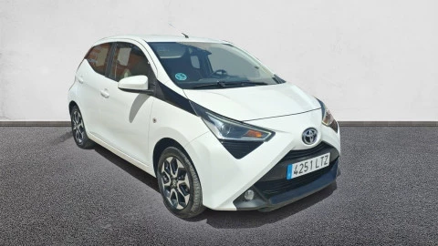 Toyota Aygo 1.0 70 x-play