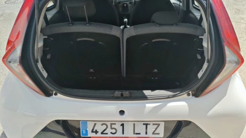 Toyota Aygo 1.0 70 x-play