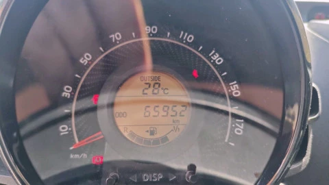 Toyota Aygo 1.0 70 x-play