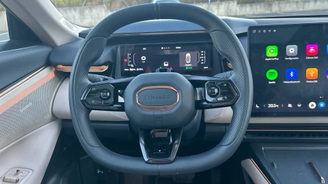 Lynk & Co 08 1.5 PHEV More 257 kW (350 CV)