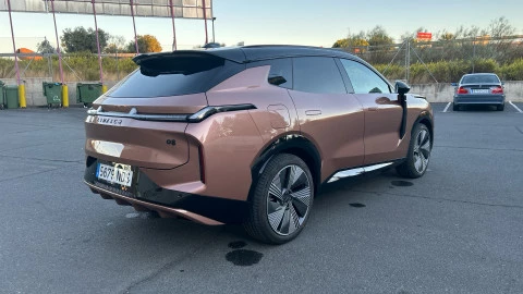 Lynk & Co 08 1.5 PHEV More 257 kW (350 CV)