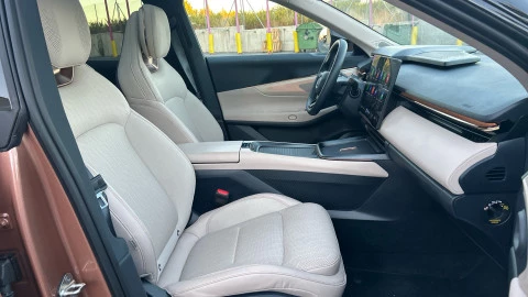 Lynk & Co 08 1.5 PHEV More 257 kW (350 CV)