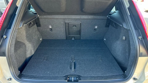 Volvo XC40 2.0 B3 G Core Auto