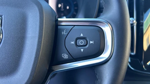 Volvo XC40 2.0 B3 G Core Auto