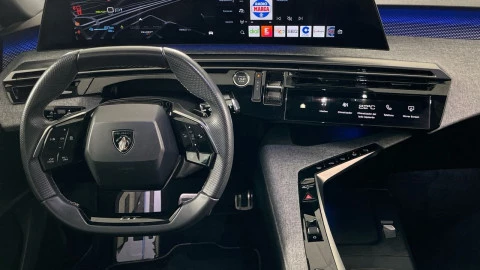 Peugeot e-3008 GT Eléctrico 157kW