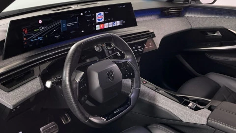 Peugeot e-3008 GT Eléctrico 157kW