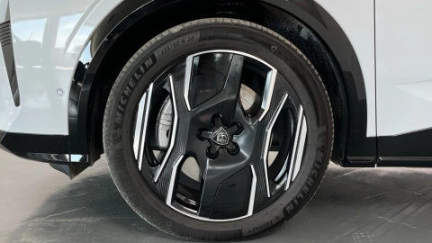Peugeot e-3008 GT Eléctrico 157kW