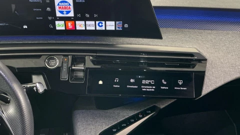 Peugeot e-3008 GT Eléctrico 157kW