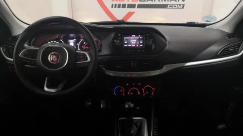 Fiat Tipo Sedán 1.6 88kW Multijet II Lounge