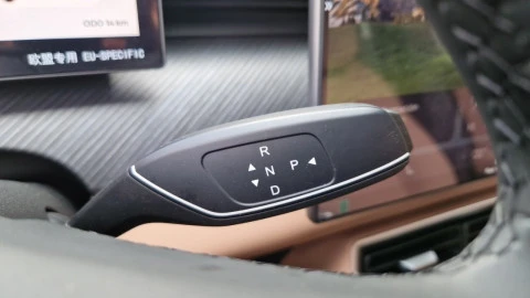 EBRO S900 PHEV 1.5 TGDI 3DHT 4X4 Luxury