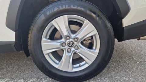 Toyota Rav4 2.5l 220H Business 4WD