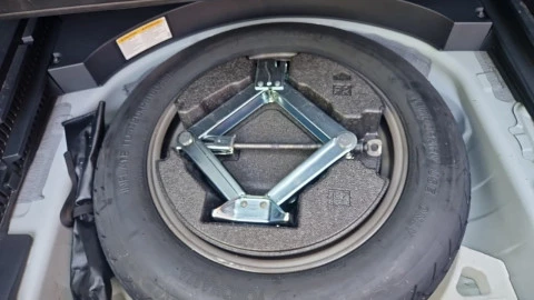 Toyota Rav4 2.5l 220H Business 4WD