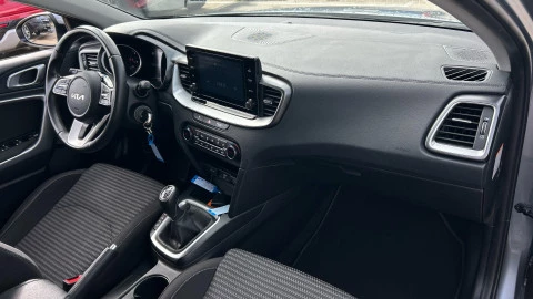 Kia Ceed 1.6 MHEV iMT 100kW (136CV) Drive