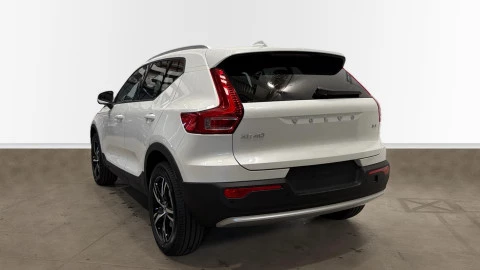 Volvo XC40 B3 G Core Auto 120 kW (163 CV)