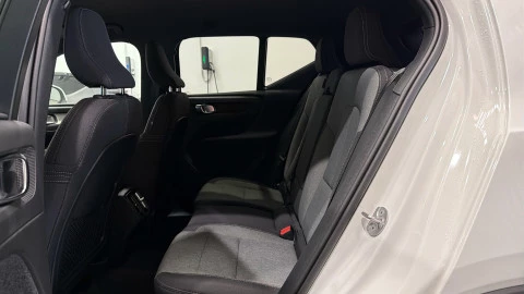 Volvo XC40 B3 G Core Auto 120 kW (163 CV)