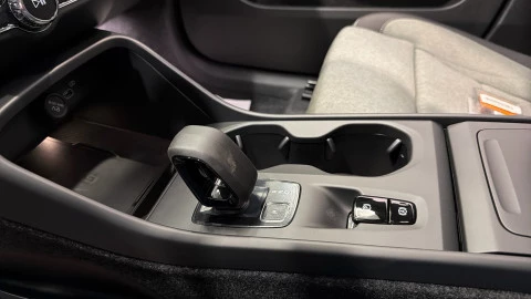 Volvo XC40 B3 G Core Auto 120 kW (163 CV)