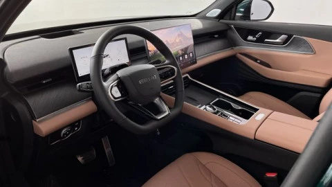 EBRO S900 PHEV 1.5 TGDI 3DHT 4X4 Luxury