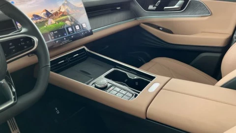 EBRO S900 PHEV 1.5 TGDI 3DHT 4X4 Luxury