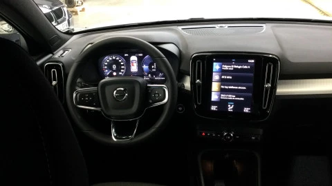 Volvo XC40 1.5 T4 Twin Recharge Core Auto
