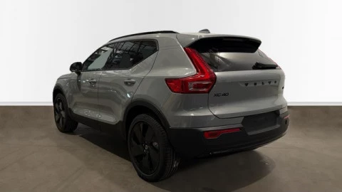 Volvo XC40 B3 G Black Edition+ Auto 120 kW (163 CV)