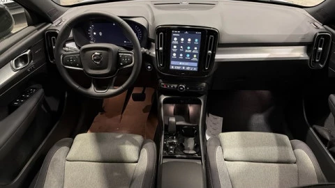 Volvo XC40 B3 G Black Edition+ Auto 120 kW (163 CV)