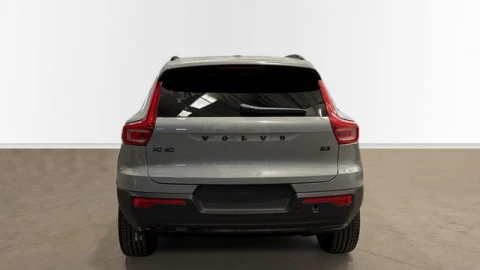 Volvo XC40 B3 G Black Edition+ Auto 120 kW (163 CV)