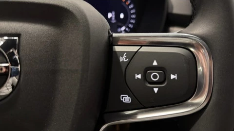 Volvo XC40 B3 G Black Edition+ Auto 120 kW (163 CV)