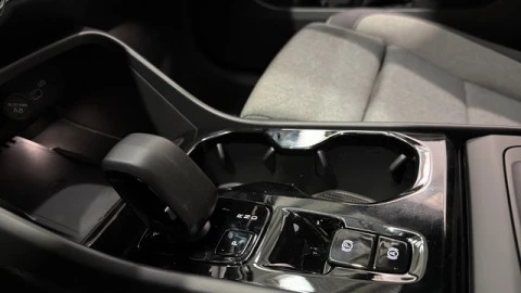 Volvo XC40 B3 G Black Edition+ Auto 120 kW (163 CV)