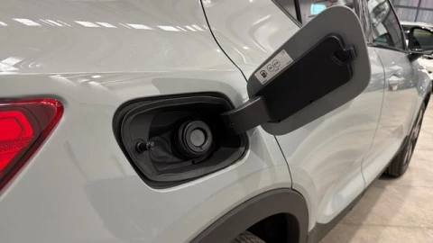 Volvo XC40 B3 G Black Edition+ Auto 120 kW (163 CV)