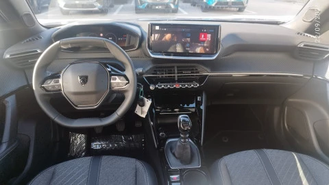 Peugeot 2008 Allure Gasolina 100 S&S 6 Vel. MAN