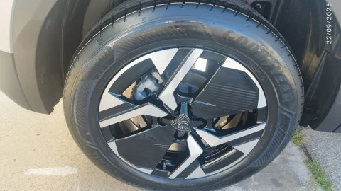 Peugeot 2008 Allure Gasolina 100 S&S 6 Vel. MAN