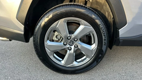 Toyota Rav4 2.5l 220H Advance