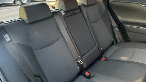 Toyota Rav4 2.5l 220H Advance