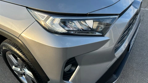 Toyota Rav4 2.5l 220H Advance