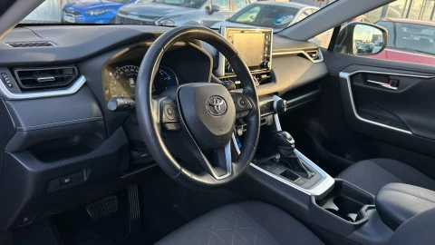 Toyota Rav4 2.5l 220H Advance