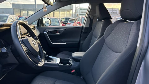 Toyota Rav4 2.5l 220H Advance