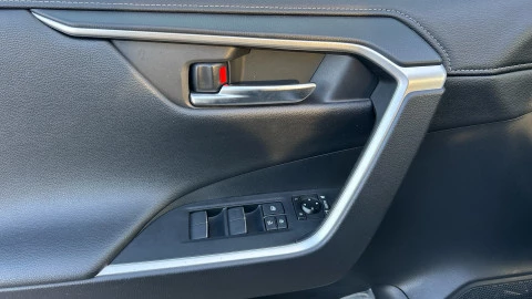 Toyota Rav4 2.5l 220H Advance