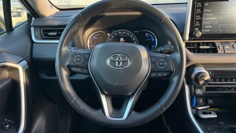 Toyota Rav4 2.5l 220H Advance