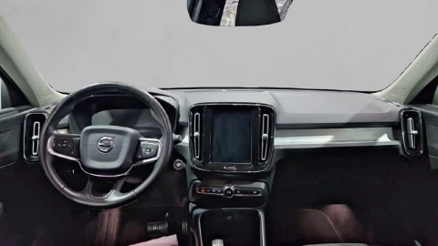 Volvo XC40 2.0 D4 AWD Business Plus Auto