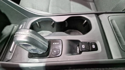 Volvo XC40 2.0 D4 AWD Business Plus Auto