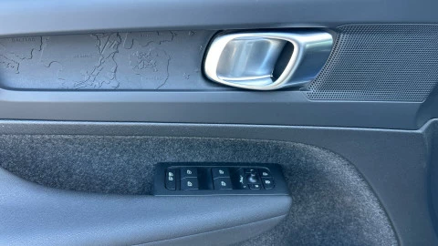 Volvo EX40 Twin Plus Auto AWD