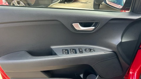 Kia Stonic 1.0 T-GDi 74kW (100CV) MHEV MT Business