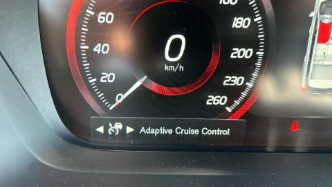 Volvo XC90 2.0 D5 AWD R-Design Auto